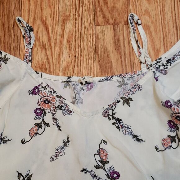 ripcurl Pretty Floral Top - Picture 2 of 3